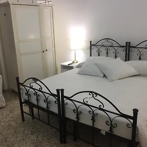 https://villino-donna-rita.lecce-hotels.com
